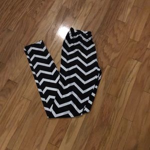 Chevron print leggings